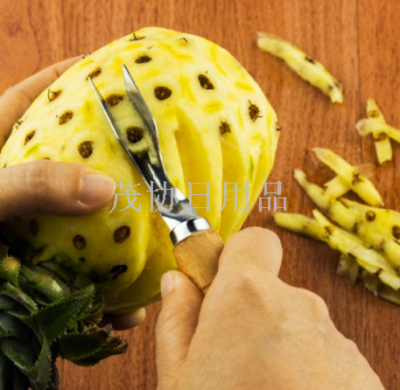 V-Shaped Pineapple Core Remover Stainless Steel Pineapple Peeler Wooden Handle Triangle Pineapple Knife