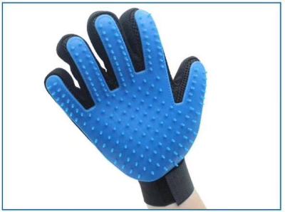 Five hair removal Brush, removal of floating hair, soft silicone gloves, a large number of spot.