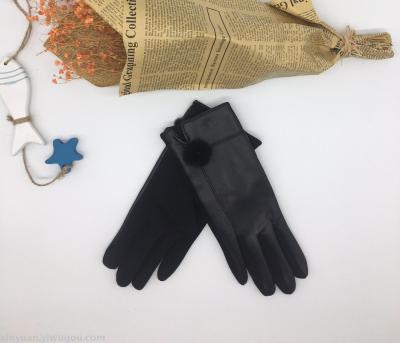 Female qiu dong adds velvet touch screen to add thick glove not to fall down wool bud hair ball drive ride cent points to windproof glove