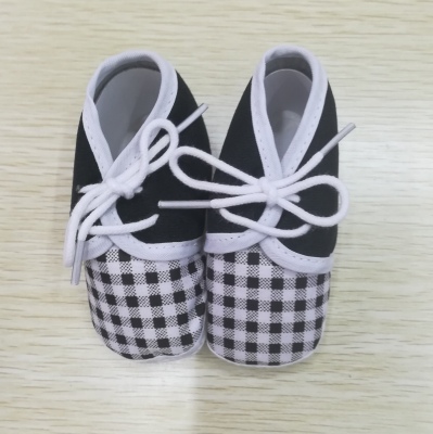 Beautiful and comfortable cloth shoes for newborns