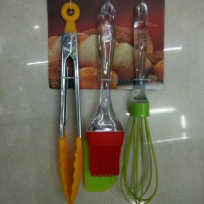 Food Clip Egg Beater Scraper Oil Brush Set