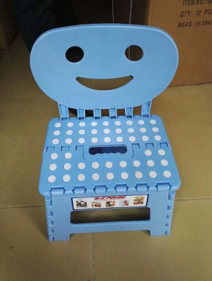 Manufacturer selling plastic folding stool faces chair brand-new makings