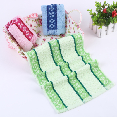 The manufacturer sells pure cotton absorbent face towel and jacquard towel.