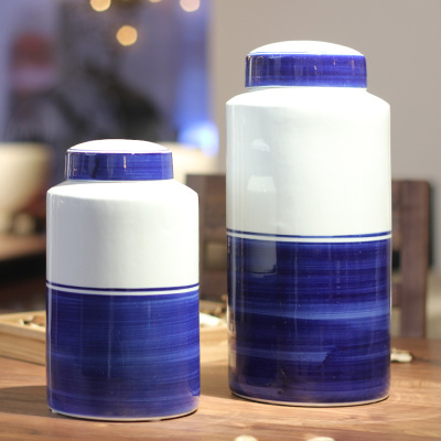 Ceramic craft products blue and white porcelain storage jar household decoration small size.