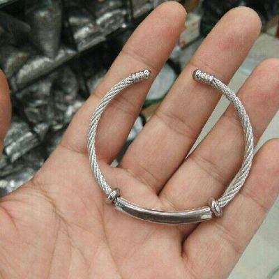 Stainless steel wire bracelet