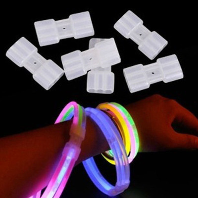 Fluorescent bracelet, three - hole, connector, light hand ring plastic accessories can be inserted into three 5 x200 Fluorescent rods.