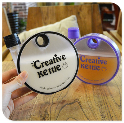 Creative fashion round flat grinding plastic water bottle students with a lid portable water bottle sealed cup Gifts