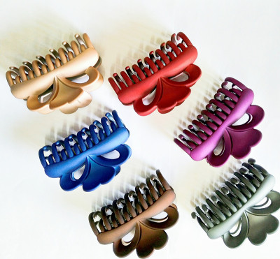Manufacturer direct sale of Korean edition fine plastic hairpin grip.