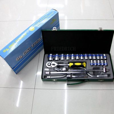 Sleeve ratchet wrench set auto repair tool combination rapid multi-function wrench hardware tools.