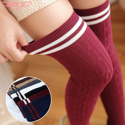 In autumn, the new hemp vertical stripes high socks and cotton socks are slimming over the knee socks.