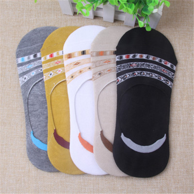 Hosiery striped invisible socks with silicone skid-resistant men's socks are breathable.