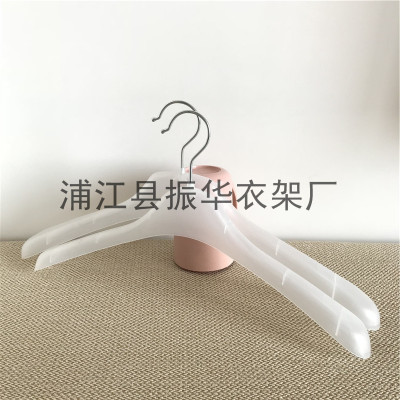 Zhenhua plastic coat hanger this white transparent sand wide shoulder men and women's garment factory direct sale 6687.