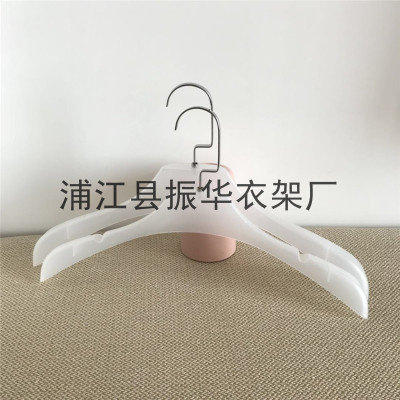 Zhenhua plastic clothes rack grinding and transparent men's clothing clothing support 1101 manufacturers direct sales.