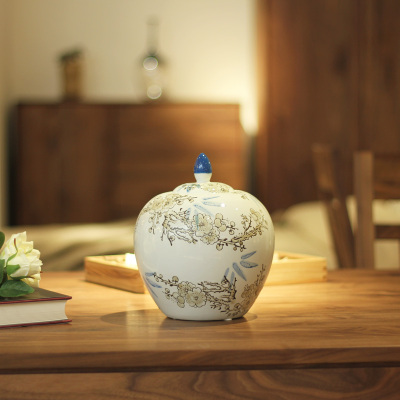 Handicraft blue and white porcelain white bamboo pottery and porcelain storage jar home decoration small.
