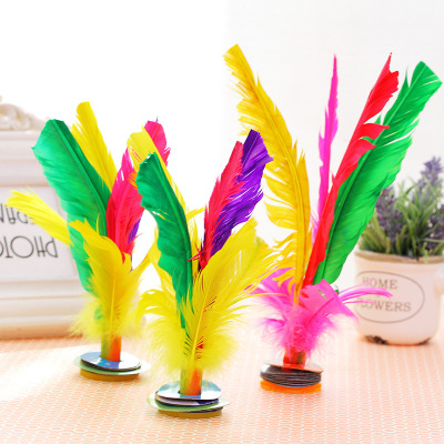 Factory direct sale of color 17cm goose feather shuttlecock shuttlecock with iron plate for kicking children's 