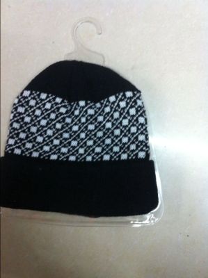 Jacquard round hat, snowflake, octagonal cotton thread, ear cap, export to European and American yiwu foreign trade manufacturer 3 yuan special price.