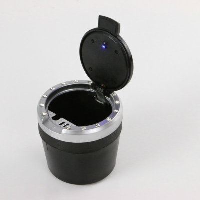 4S Shop Is Dedicated to Car Ashtray with Diamond and LED Lights Car Ashtray Car Supplies HT-4S008