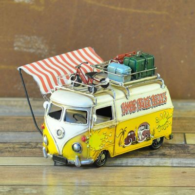 Vintage iron bus model with bupeng dining car mass tourism bus iron art model decoration.