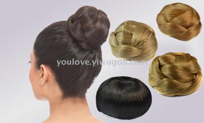 European and American wigs in a hair bun, a hair bun, and a traditional bun.