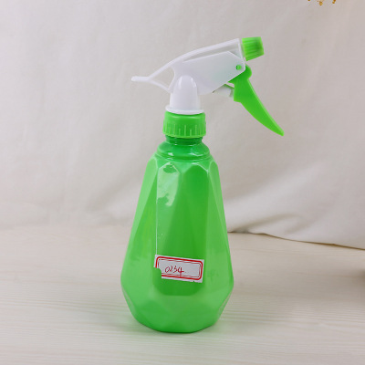 Garden tools spray bottle spray bottle small and easy to use pp green pot.