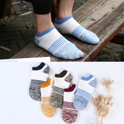 In 2018, the new line of men's hosiery yarn and camouflage striped socks factory direct sale wholesale.