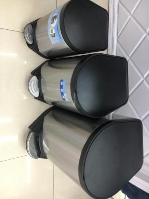 Stainless steel foot step trash can with plastic cover 