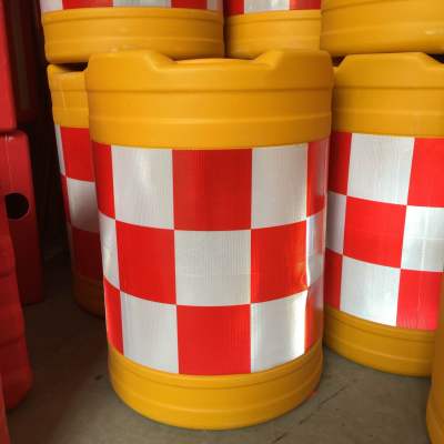 Anti-collision bucket plastic water horse isolated pier road anti-collision and diverting bucket transport facilities.