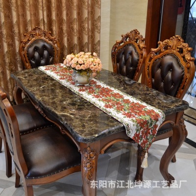 The factory supplies European classical fine terylene yarn-dyed jacquard Christmas decoration table flag hotel home wholesale meal MATS.