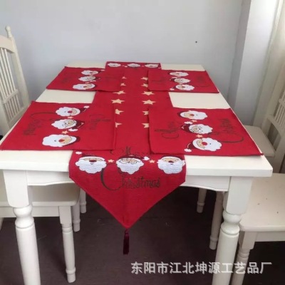 Foreign trade hot red Santa Claus table flag table cloth cross-border export home soft decoration tea mat sofa bed flag.