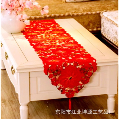 The Hot style foreign trade original single European precision embroidery tea table flag luxury European -style red American heavy industry cloth.