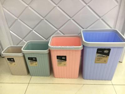 Square vertical strip plastic trash can with ring