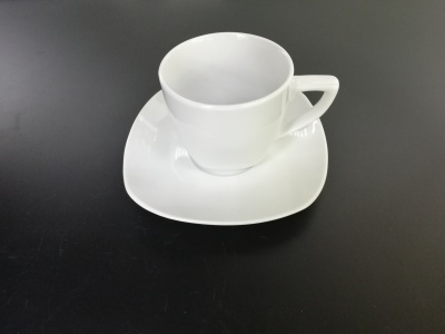 Ceramic high temperature porcelain white tyre 220CC square cup saucer set.