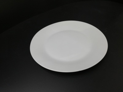 Ceramic high temperature porcelain white tyre 7.5 inch round flat plate.