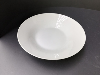 Ceramic high temperature porcelain white tyres 9 inch round soup plate.