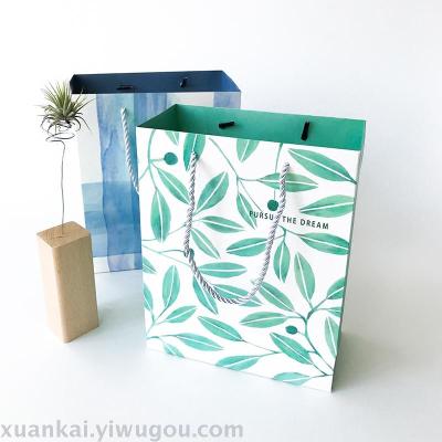 Simple and friendly Korean version of green leaf paper bag art small fresh holiday gift bag creative gift packaging tote bag