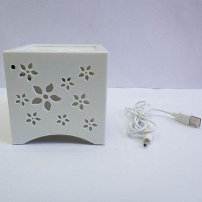Creative customized negative ion desktop purifier aromatherapy humidifier essential oil humidifier.