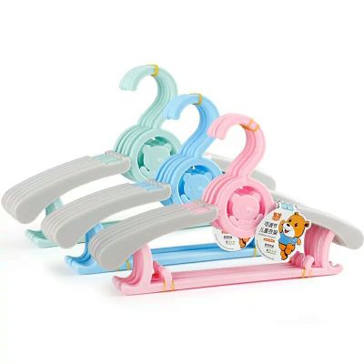 Children's telescopic plastic non-slip hangers multi-functional hangers hangers clothes rack