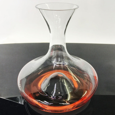 Manufacturer of crystal glass shaker wine glass wine glass wine mixer.