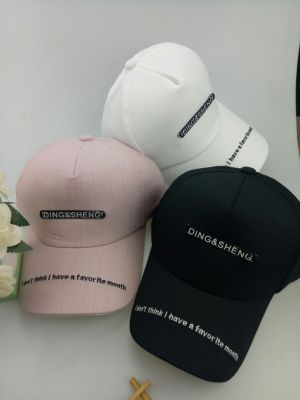 South Korea's fashionable alphabet baseball cap for male and female students casual cap curved eaves hat tide