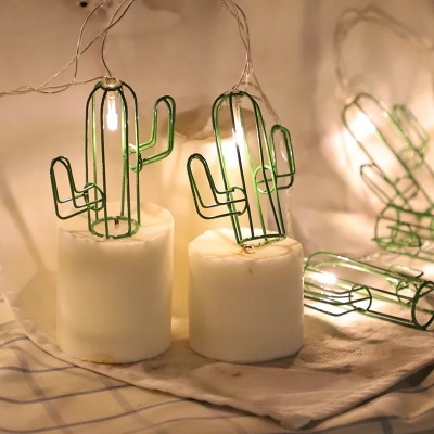 The new iron art cactus lamp series LED lighting lamp series Nordic style decorative lamp