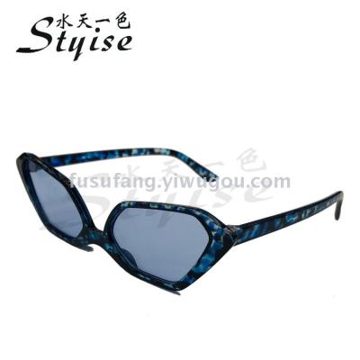 Web celebrity is the same style of personality sunglasses as fashion avant-garde summer sunglasses for all wear 18231