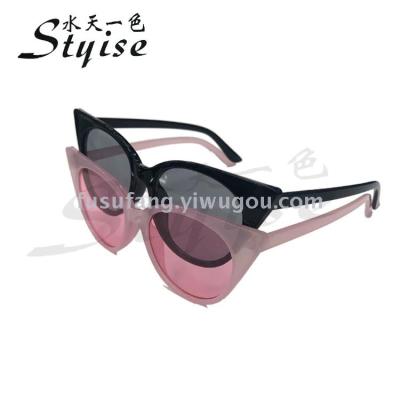 New style cat eye vintage sunglasses European and American models with the same shade mirror sunglasses 18240