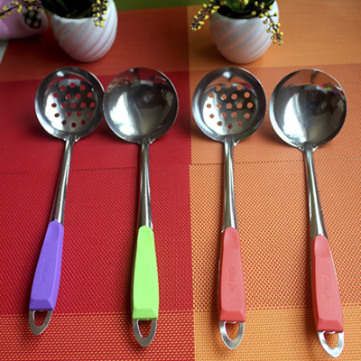 Kitchen utensils handle stainless steel soup spoon Kitchen pot soup soup soup mixing spoon can be hung up ladle hot pot spoon