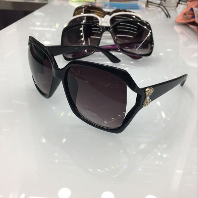 Women's sunglasses with bows