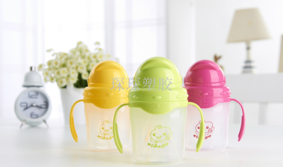 Doudou baby learns to drink a cup with two handles and a suction cup with a straw for 250ML