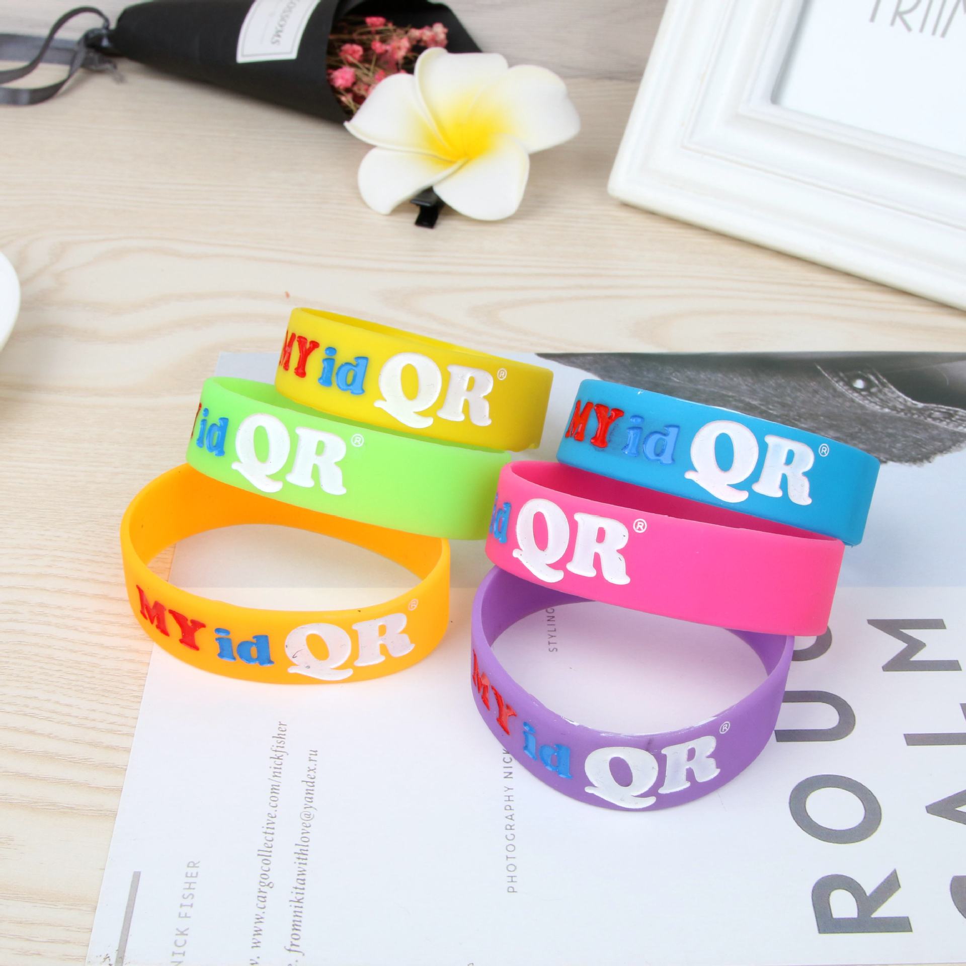 厂家定制硅胶手环印刷 学生运动能量手腕带 潮牌明星同款学生手环