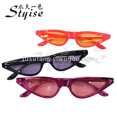 Star model and cat eye style fashion sunglasses street photography trend matching model sunglasses 18246