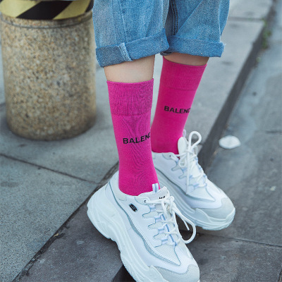  Paris alphanumeric family popular logo pure cotton matching middle tube socks fashion web celebrity socks direct selling