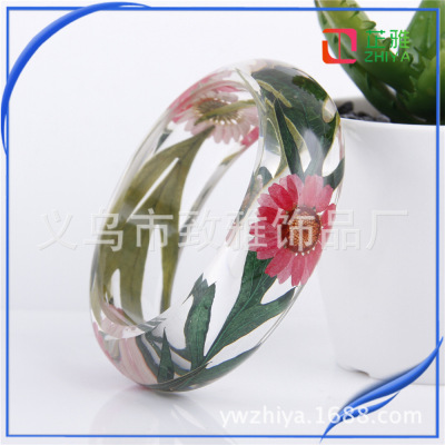 Yiwu Factory Resin Crystal AB Glue Bracelet Handmade Dried Flower Bracelet Eucalyptus Leaf Crystal Chrysanthemum Custom Wholesale