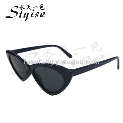 Cat's eye fashion sunglasses butterfly web celebrity star European and American anti-uv driving sunglasses 8103